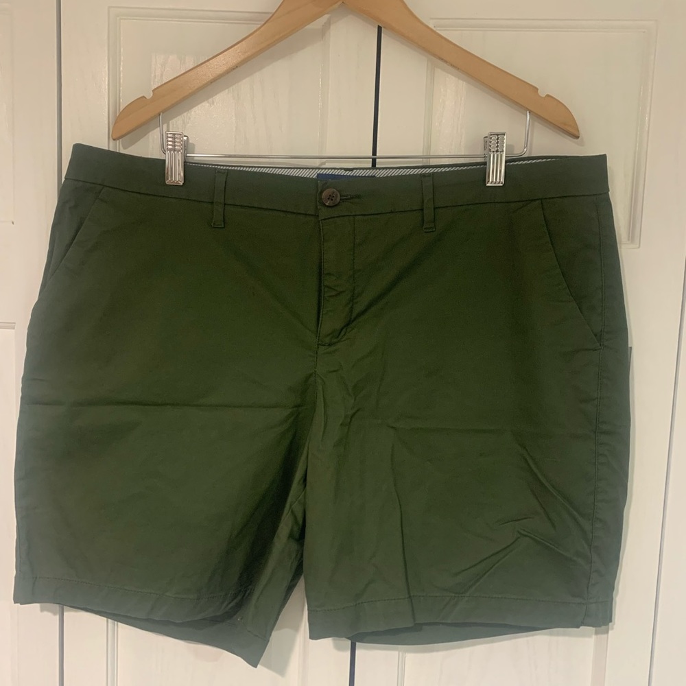 Woman’s Army Green Shorts Size 16 Inseam 7”